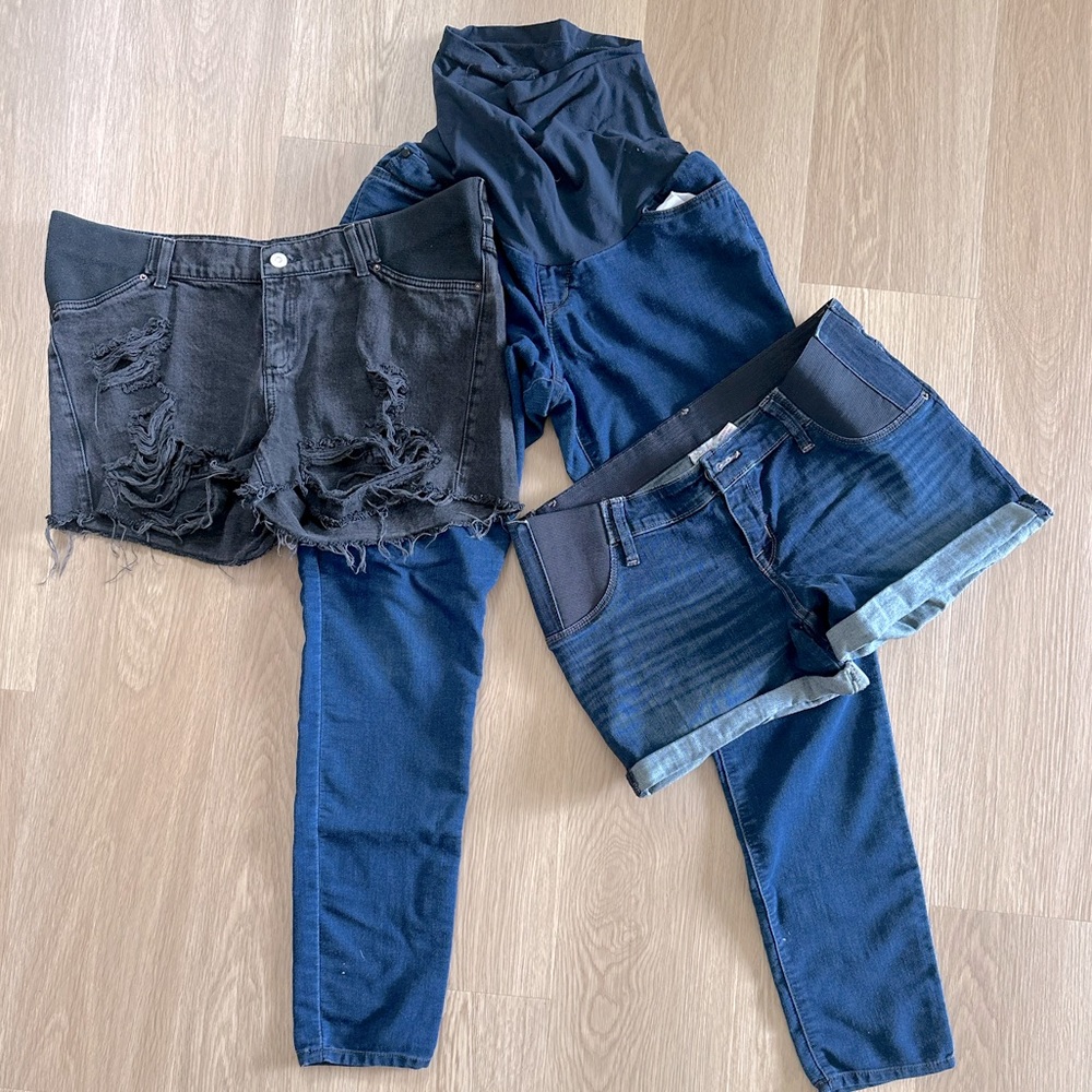 Maternity shorts and pant lot